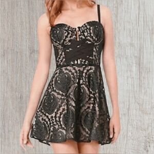 Bebe X Naven Elegant Black Lace Mini Dress Size 4